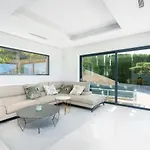 Adonia By Interhome فيلة