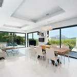 Adonia By Interhome فيلة خافييا