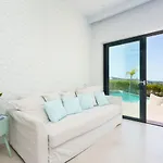 Adonia By Interhome فيلة خافييا