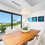 Adonia By Interhome فيلة