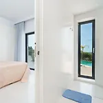 Adonia By Interhome خافييا